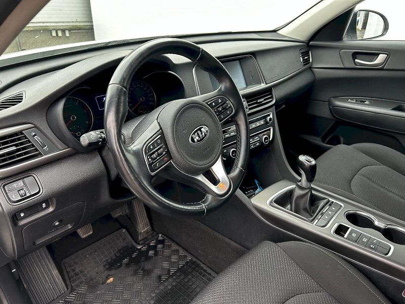 Kia Optima (2017) SW 1.7 CRDi MP6 Business Line - fotka 22 z 32