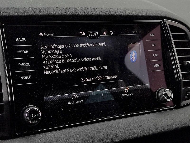 Škoda Karoq (2023) SportLine Plus 1,5 Tsi 110 Kw - fotka 15 z 35