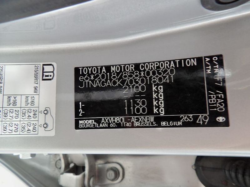Toyota Camry 2.5 Hybrid Comfort ČR DPH - fotka 26 z 27