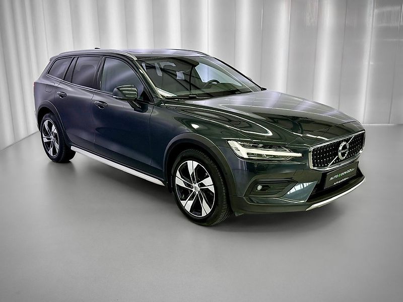 Volvo V60 D4 AWD, WEBASTO, PANORAMA, EL. - fotka 4 z 30
