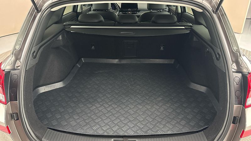 Hyundai i30 1.5 T-GDI Style Kombi - fotka 17 z 27