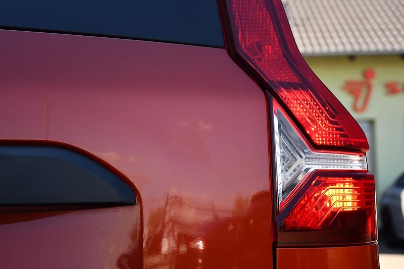 Dacia Jogger 1.0i LPG ZÁRUKA 2.SADA PNEU 1M - fotka 49 z 49