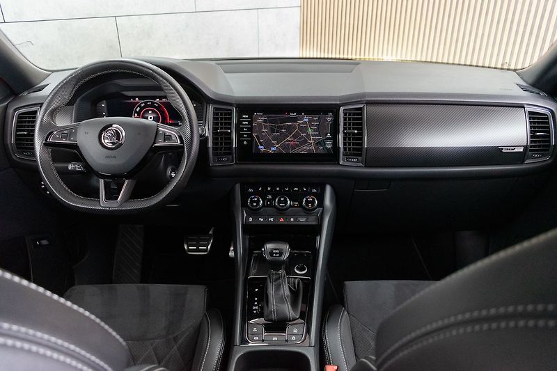 Škoda Kodiaq 2.0 TDI 4x4*SPORTLINE*TAŽNÉ*ČR - fotka 7 z 51