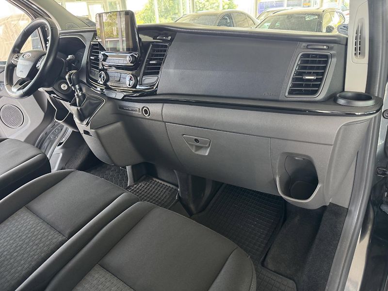 Ford Tourneo Custom 2,0TDCi L2*Kamera*REZERVACE! - fotka 11 z 37