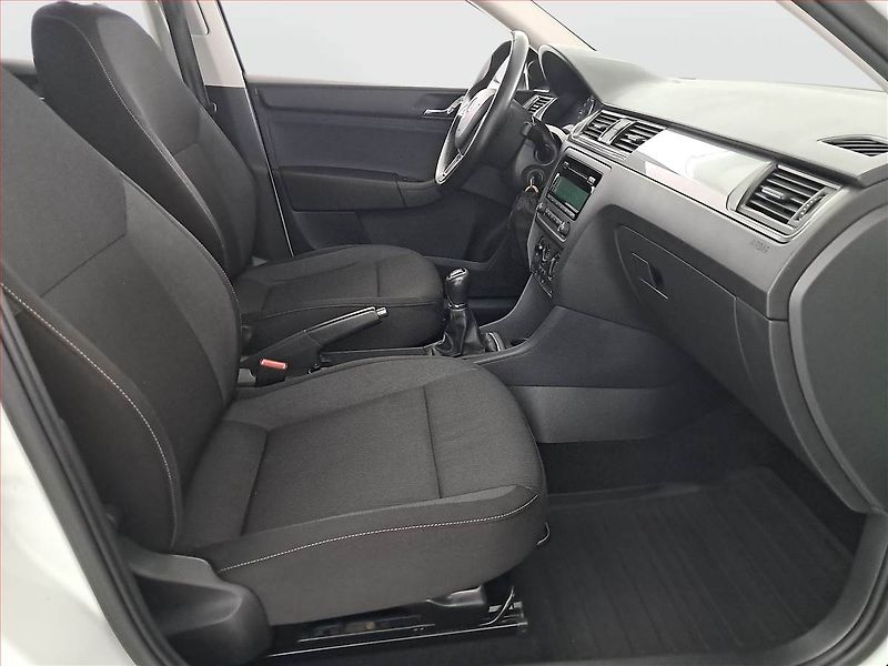 Škoda Rapid (2015) Spaceback 1.6 TDI, Tempomat - fotka 9 z 15