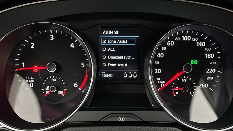 Volkswagen Passat 2.0 TDI DSG Elegance Variant - fotka 10 z 26