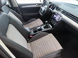 Volkswagen Passat (2017) Comfortline 2.0 TDI, Kůže - náhled 9