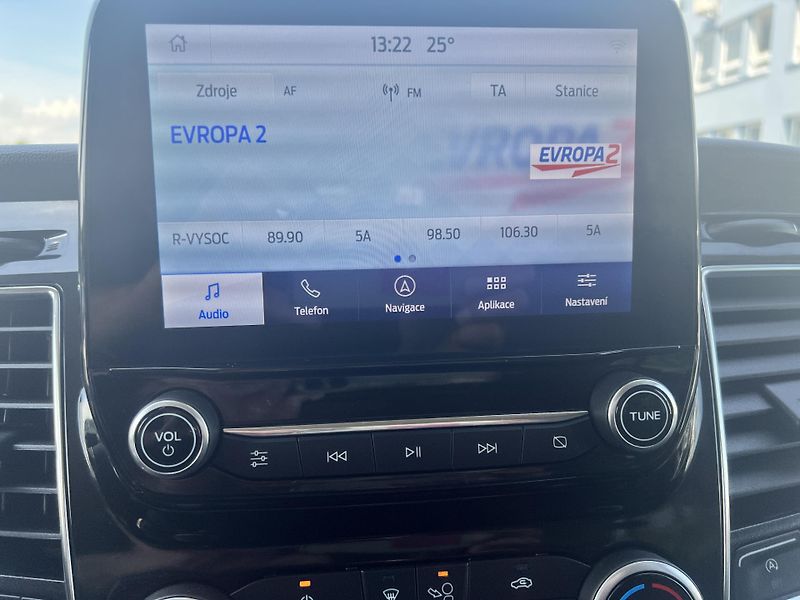 Ford Tourneo Custom 2.0TDCi 8MÍST AUTOMAT odp.DPH - fotka 21 z 46