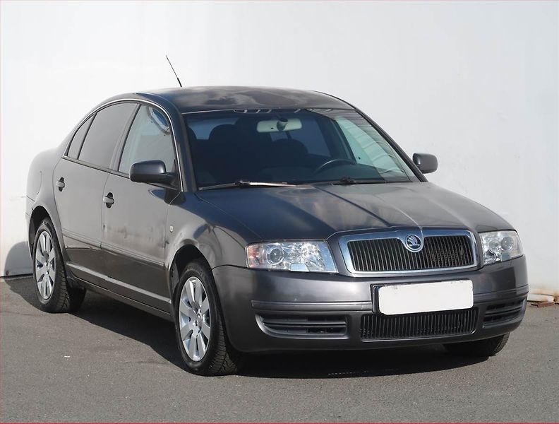 Škoda Superb (2003) Comfort 1.9 TDI, nová STK - fotka 1 z 18