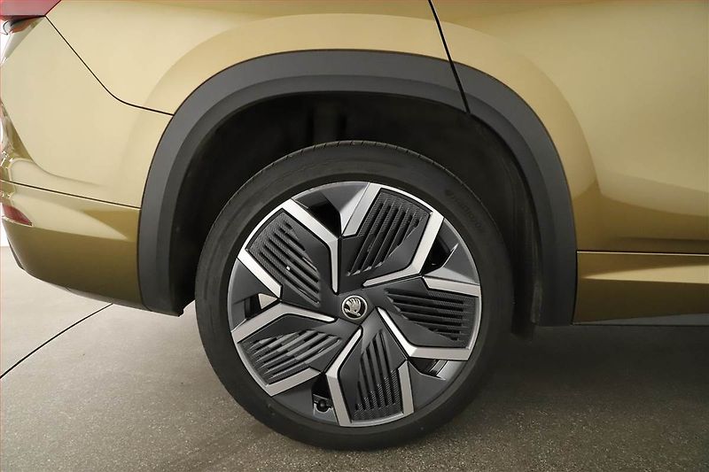 Škoda Kodiaq (2024) 2.0 TDI, Sportline, Navigace - fotka 12 z 20