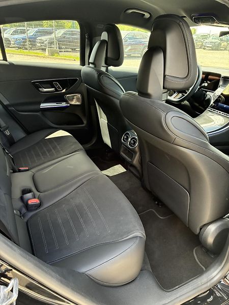 Mercedes-Benz GLC (2025) 220d 4MATIC kupé - fotka 10 z 17
