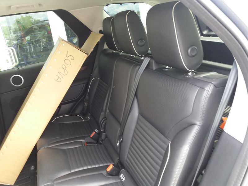 Land Rover Discovery 3.0D HSE Sd6,1.ČR,DPH !!! - fotka 14 z 22