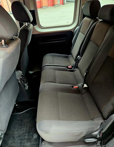Volkswagen Caddy (2012) MAXI - fotka 19 z 23