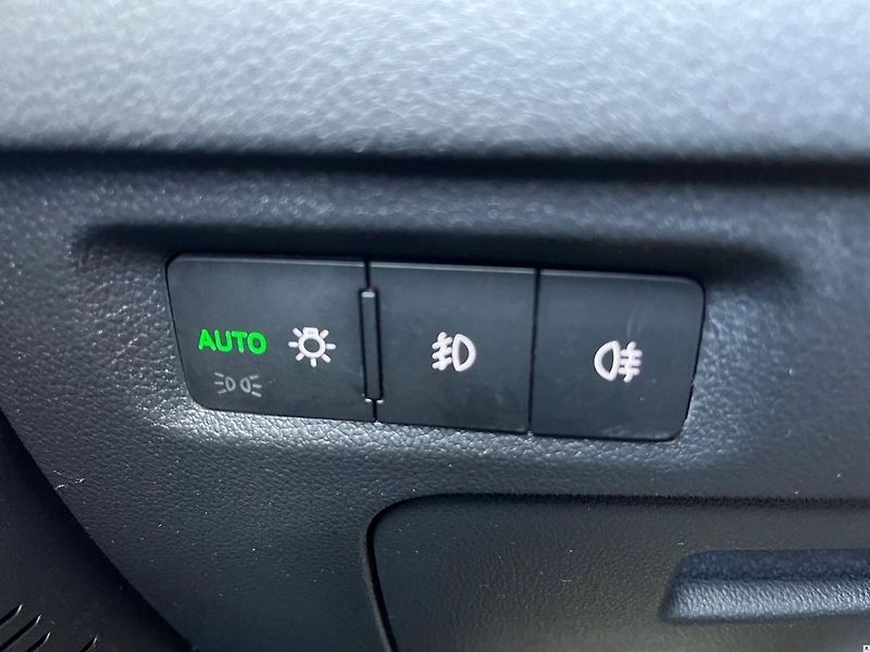 Škoda Octavia 2.0TDI-85KW/2022/1M,WEBASTO-ZÁ - fotka 38 z 48