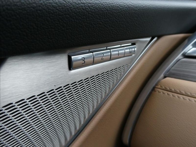 Jaguar F-Pace 2,0 P250 SE 1Maj, ČR DPH - fotka 34 z 38