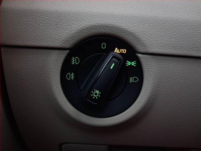 Škoda Octavia (2018) Elegance 1.4 TSI, Automat - fotka 19 z 19