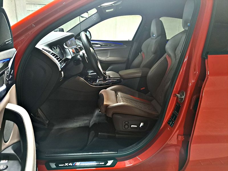BMW X4 (2019) X4M Competition 510 PS - fotka 9 z 38