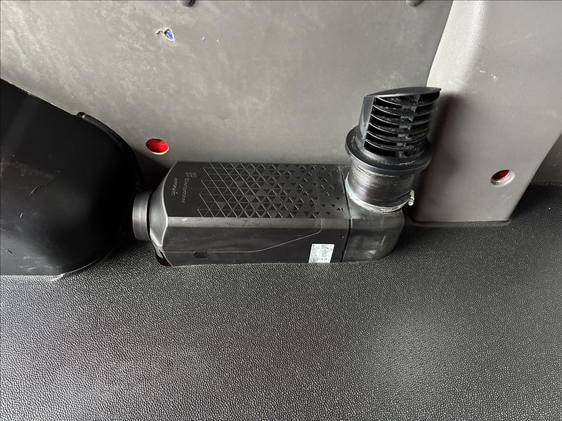 Ford Transit 2,0 EcoBlue Mhev 96kW K.Van L3 - fotka 12 z 36