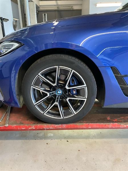 BMW i4 M50 xDrive - fotka 4 z 6