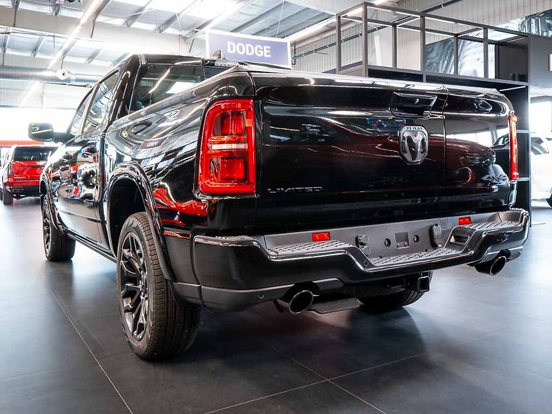 Dodge RAM (2026) 5.7 HEMI V8 Limited 2026 - fotka 2 z 43