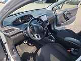 Peugeot 208 (2017) - náhled 14