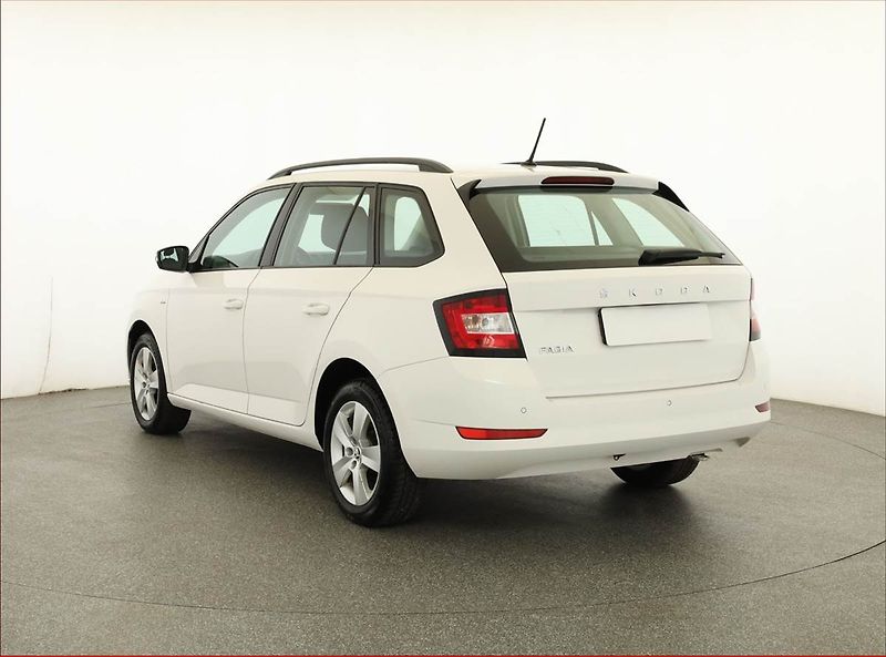 Škoda Fabia (2020) 1.0 TSI, ČR,1.maj - fotka 4 z 18