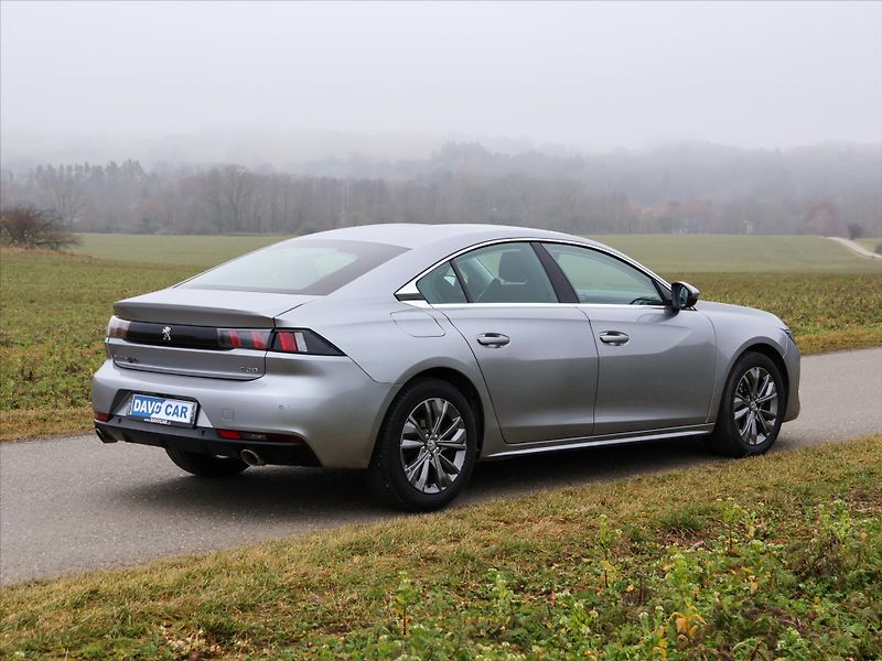 Peugeot 508 1,6 PureTech 133KW GTLINE - fotka 7 z 39