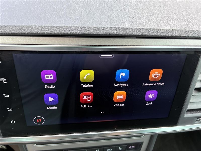 Seat Ateca 2,0 TDI TAŽNÉ KAMERA - fotka 16 z 31