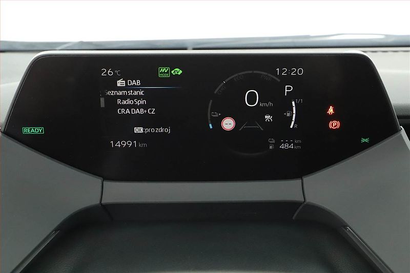 Toyota Prius (2024) 2.0 Plug-in Hybrid - fotka 8 z 21
