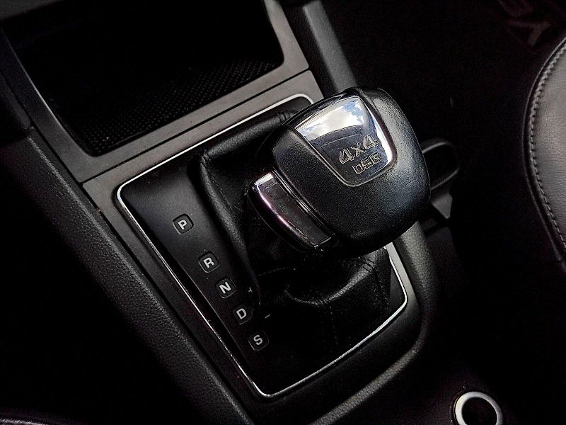 Škoda Yeti (2011) Elegance 2,0 Tdi 103 (125) Kw - fotka 16 z 33