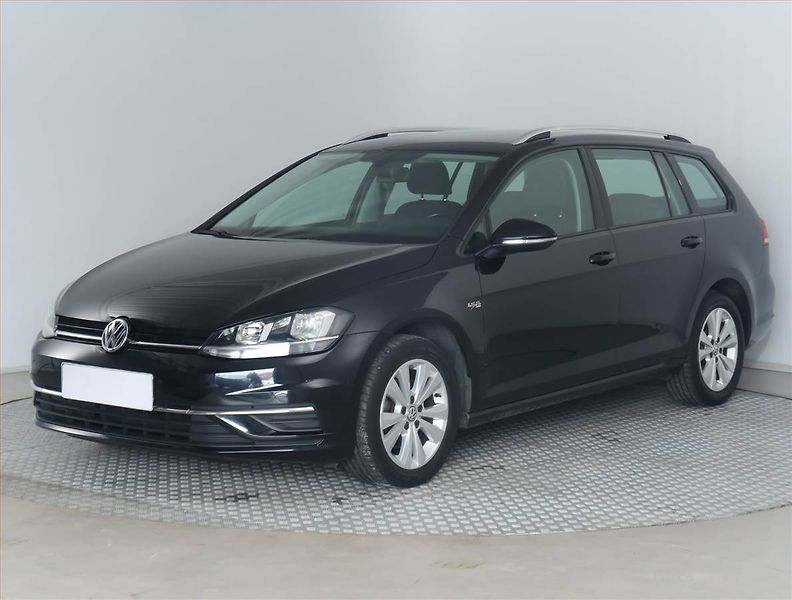 Volkswagen Golf (2017) Comfortline 1.4 TSI - fotka 2 z 19