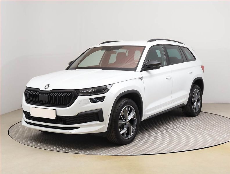 Škoda Kodiaq (2023) 2.0 TDI - fotka 2 z 28