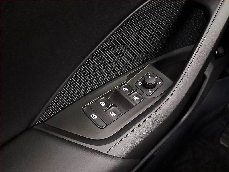 Škoda Octavia (2024) 2.0 TDI - fotka 18 z 20