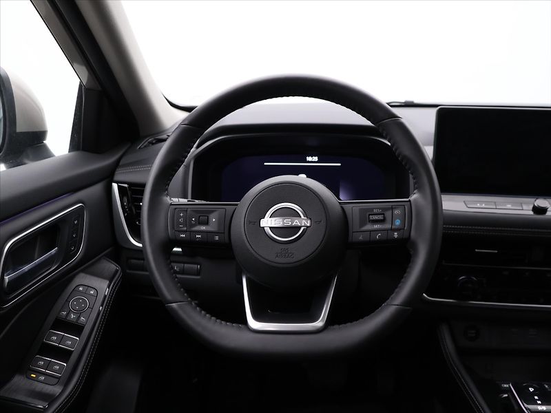 Nissan X-Trail 1,5 e-Power 4WD Tekna CZ 1.Maj - fotka 16 z 35