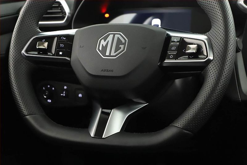 MG ZS (2025) 1.5 i, Elegance, FullLed - fotka 20 z 23