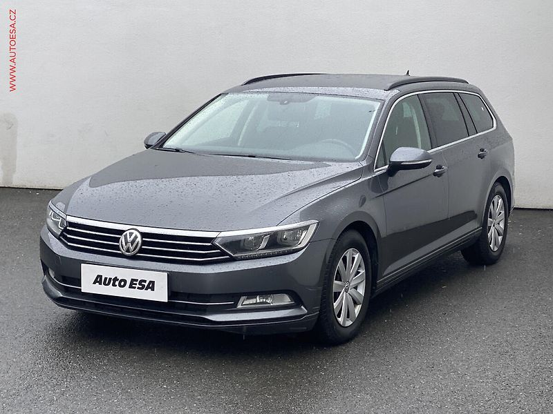 Volkswagen Passat (2015) 1.6TDi, Comfortline, DSG - fotka 3 z 18
