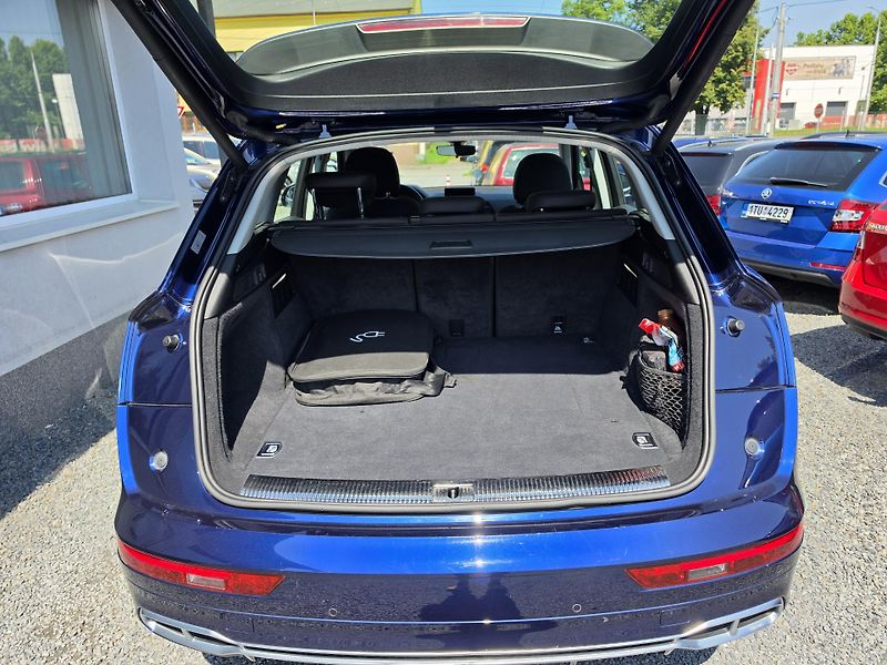 Audi Q5 2.0 TFSI S-Line Hybrid  - fotka 5 z 21