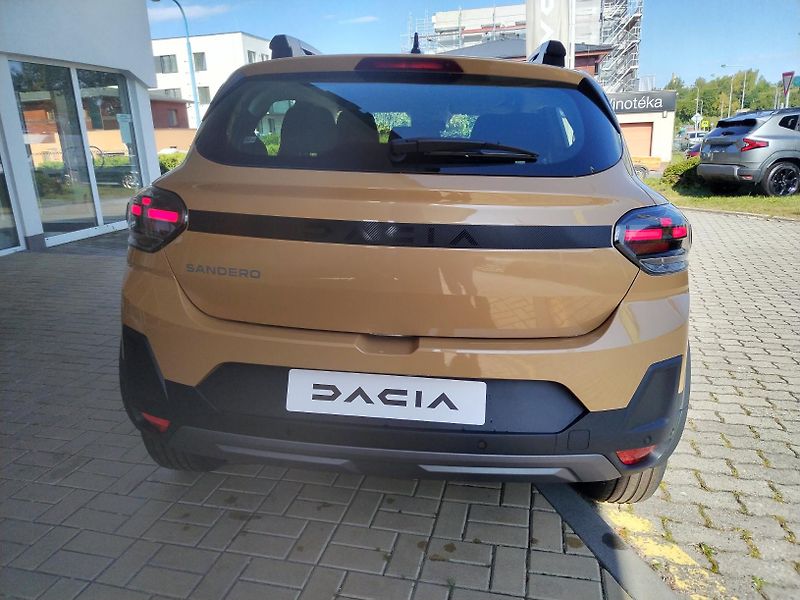 Dacia Sandero (2026) Stepway Extreme Eco-G 120 - fotka 4 z 22