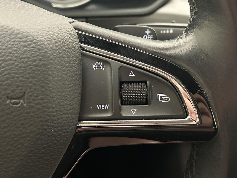 Škoda Superb 2.0 TDI Style Plus - fotka 25 z 27