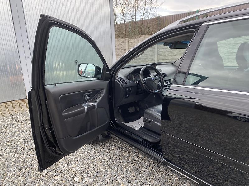 Volvo XC90 2.5TDi D5 200PS 7M 196000KM 1A - fotka 143 z 161