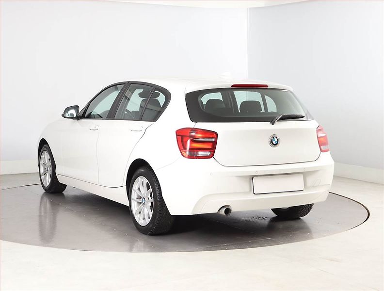 BMW Řada 1 (2013) 114d, Tempomat, Park. senzory - fotka 4 z 20