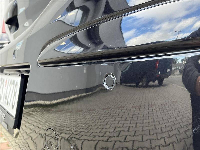 Opel Corsa 1,2 16V  Edition 111 AT - fotka 22 z 30