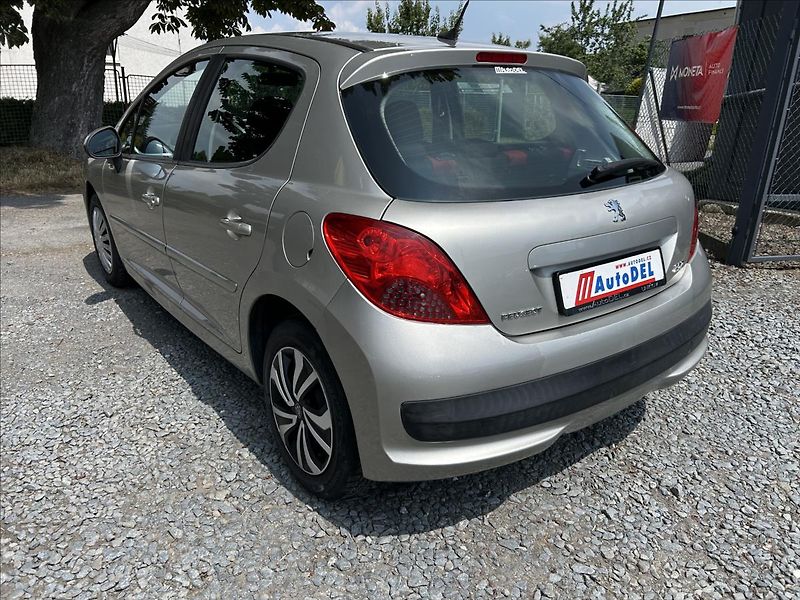 Peugeot 207 1,4 i  Klima,ISOFIX,CentrálDO - fotka 4 z 42