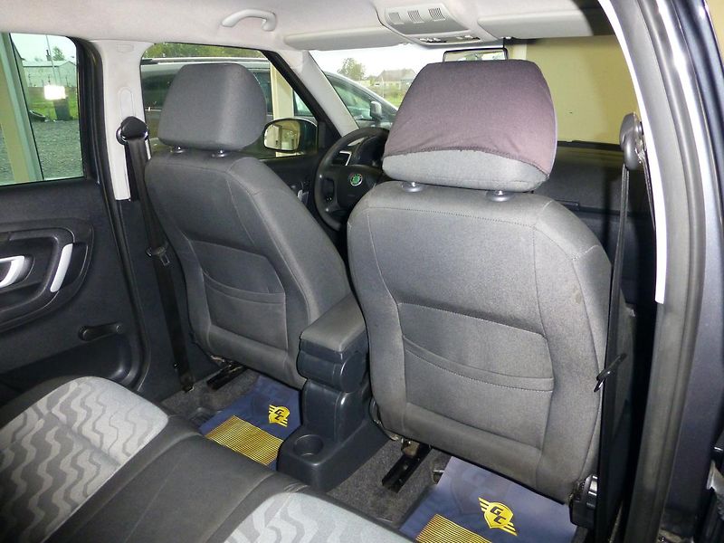 Škoda Fabia (2009) 1,6I-77KW***KLIMATIZACE***ALU - fotka 17 z 19