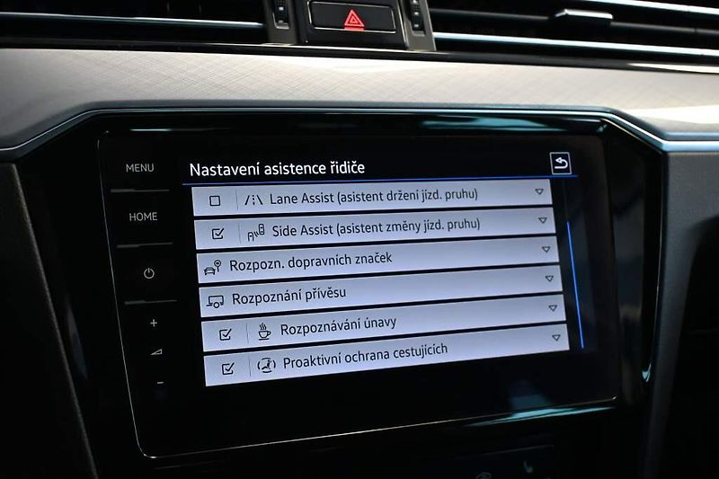 Volkswagen Passat (2023) 2.0 LED ACC VIRTUAL Tažné kame - fotka 19 z 38