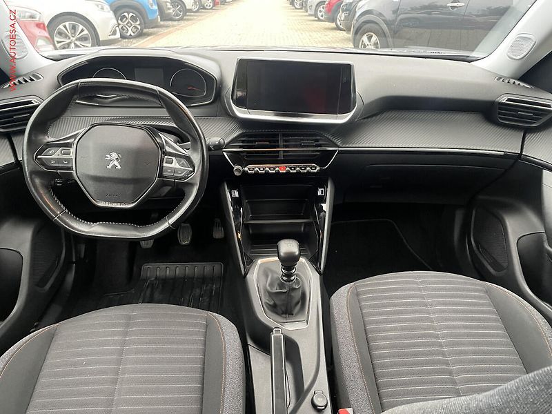 Peugeot 2008 (2020) 1.5 HDi, Active, navi, kamera - fotka 8 z 17