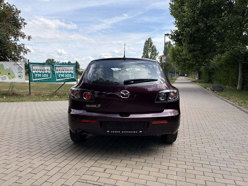 Mazda 3 1.6 Sport Active - fotka 16 z 29