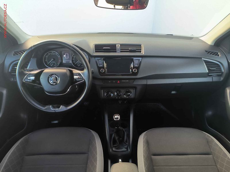 Škoda Fabia (2022) 1.0TSi, 1.maj,ČR, Ambition - fotka 8 z 20