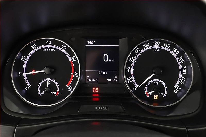 Škoda Fabia (2019) 1.0 TSI, Tempomat - fotka 8 z 17