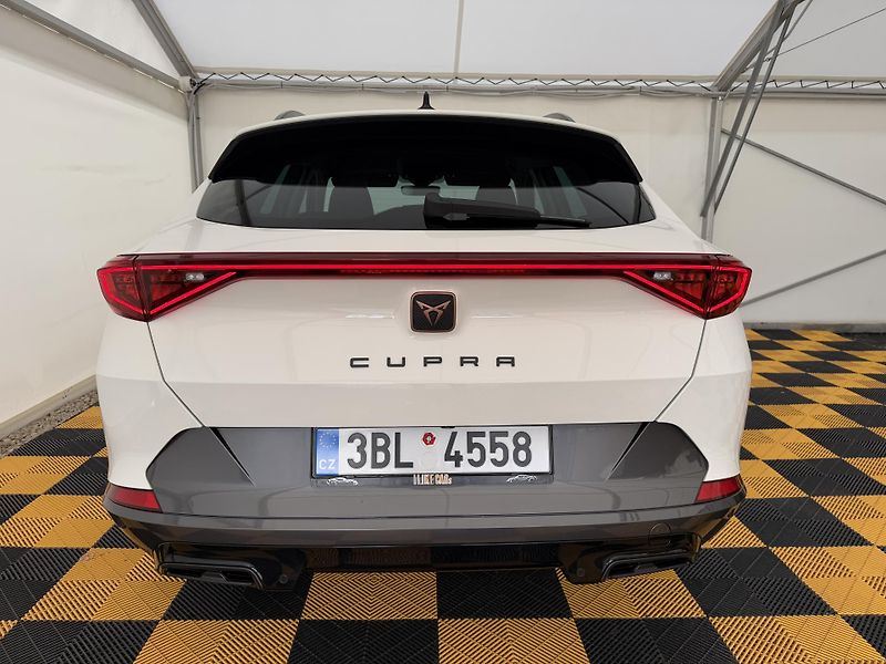 Cupra Formentor 1.5Tsi*CZ*DPH*1-MAJ*ZARUKA* - fotka 6 z 48